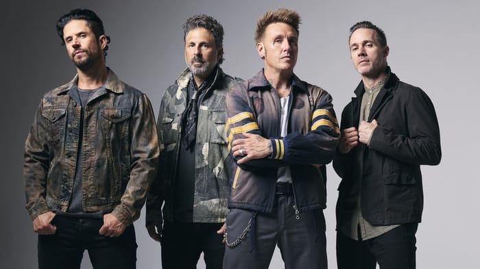 Papa Roach – Rise Of The Roach