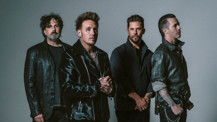 Papa Roach – Rise Of The Roach